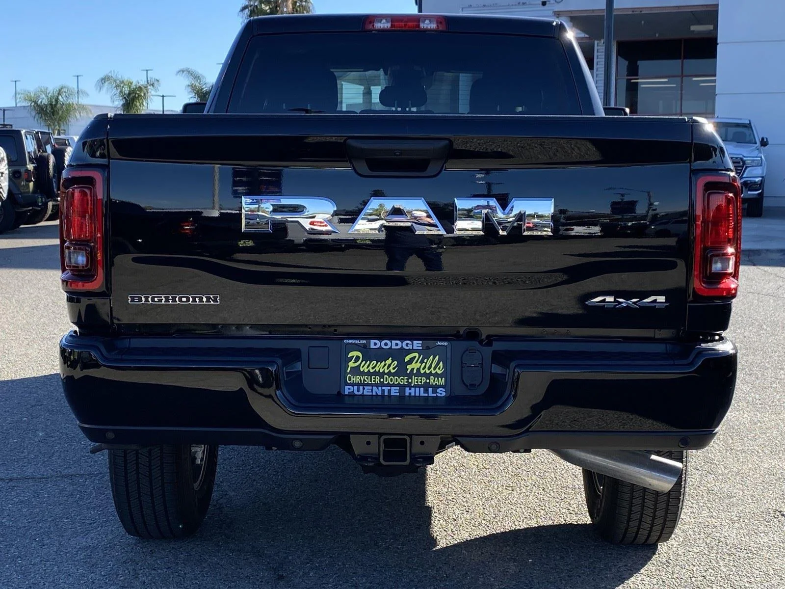 New 2026 Diamond Black Crystal Pearl-Coat Exterior Paint RAM Big Horn image 5
