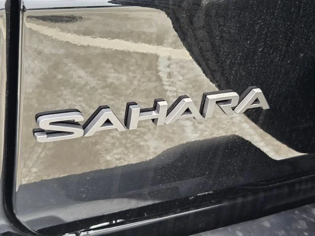 New 2026 Black Clear-Coat Exterior Paint Jeep Sahara image 34