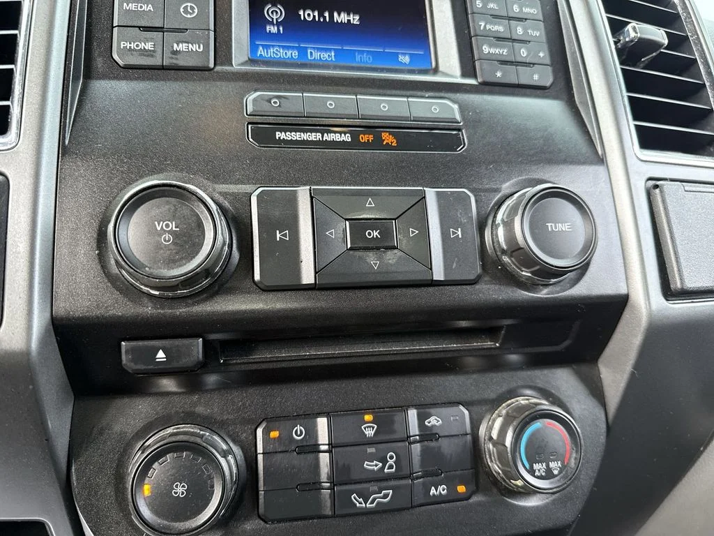 Used 2015 Ingot Silver Ford XLT image 16