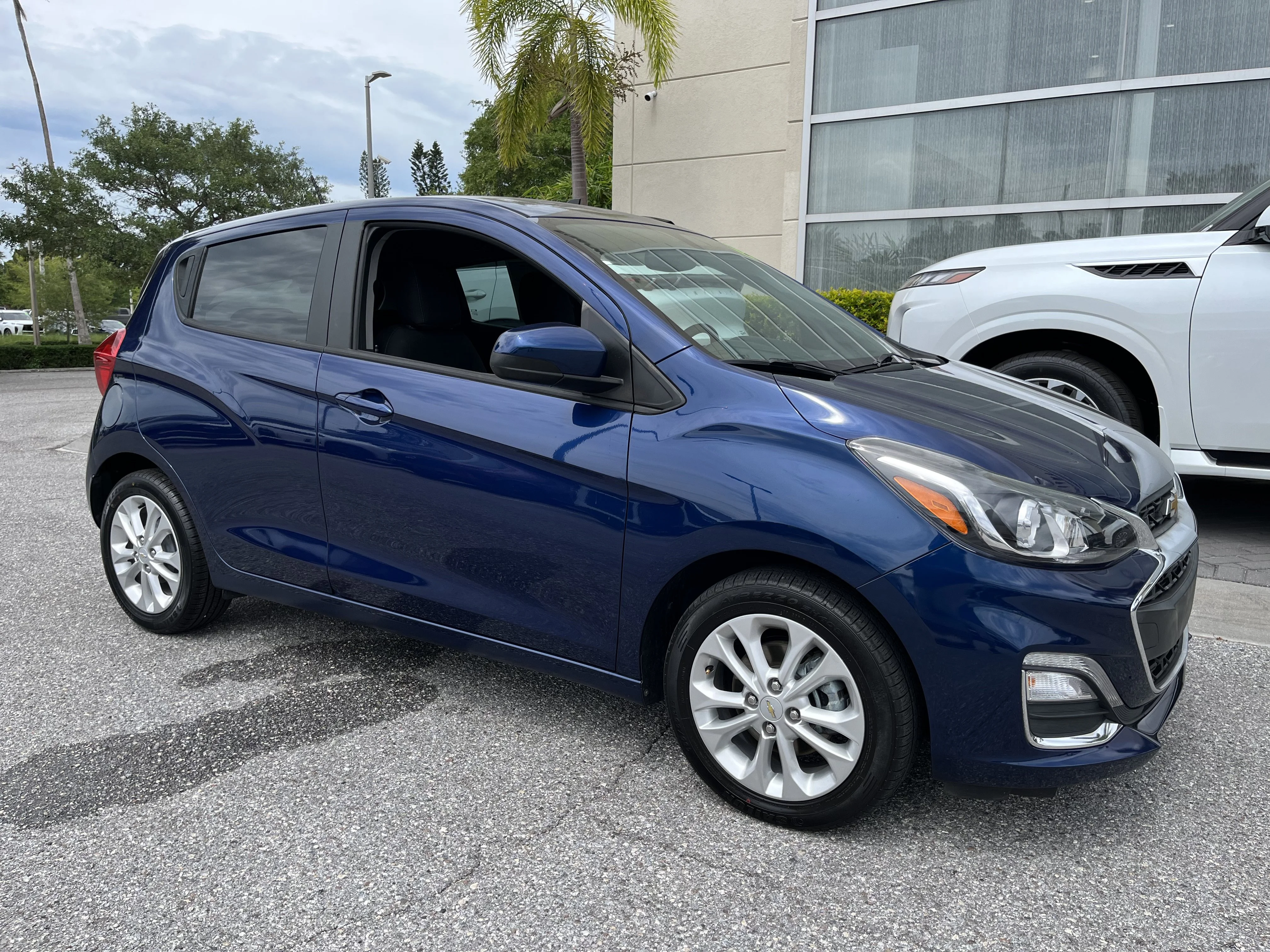 Used 2022 Blue Glow Chevrolet 1LT image 10