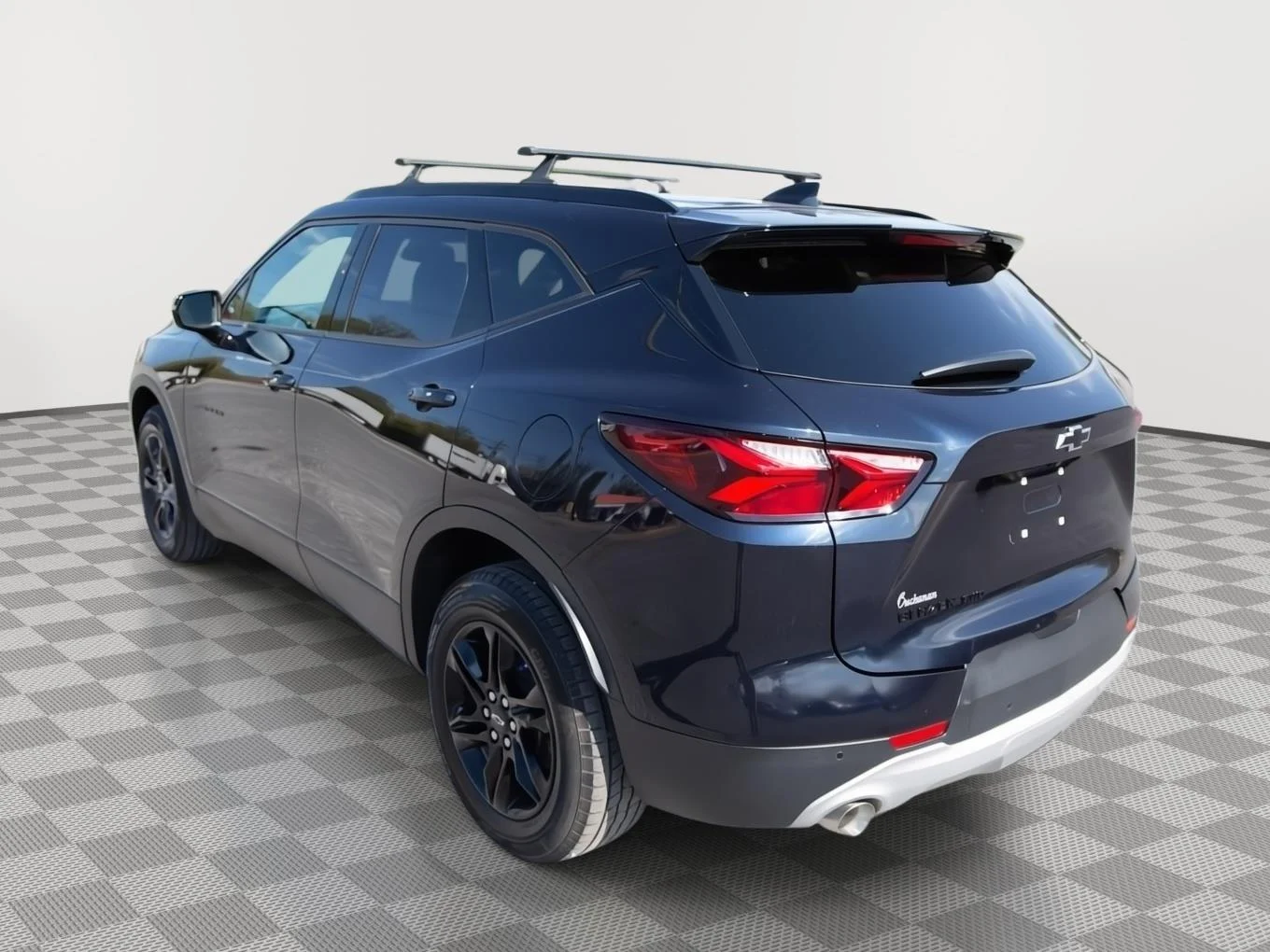Used 2021 Midnight Blue Metallic Chevrolet 2LT image 7