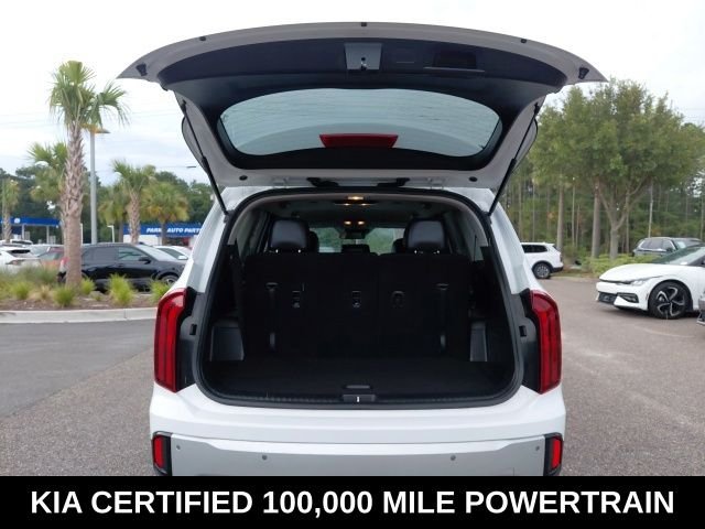 Used 2024 White Kia LX image 29