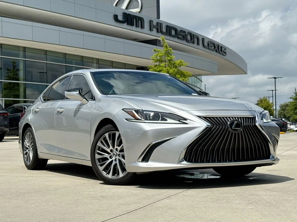 Used 2019 Silver Lexus 350 image 2