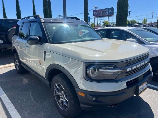 Used 2024 Beige Ford Badlands image 4