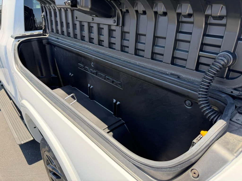2025 RAM 1500 Limited - Photo 17