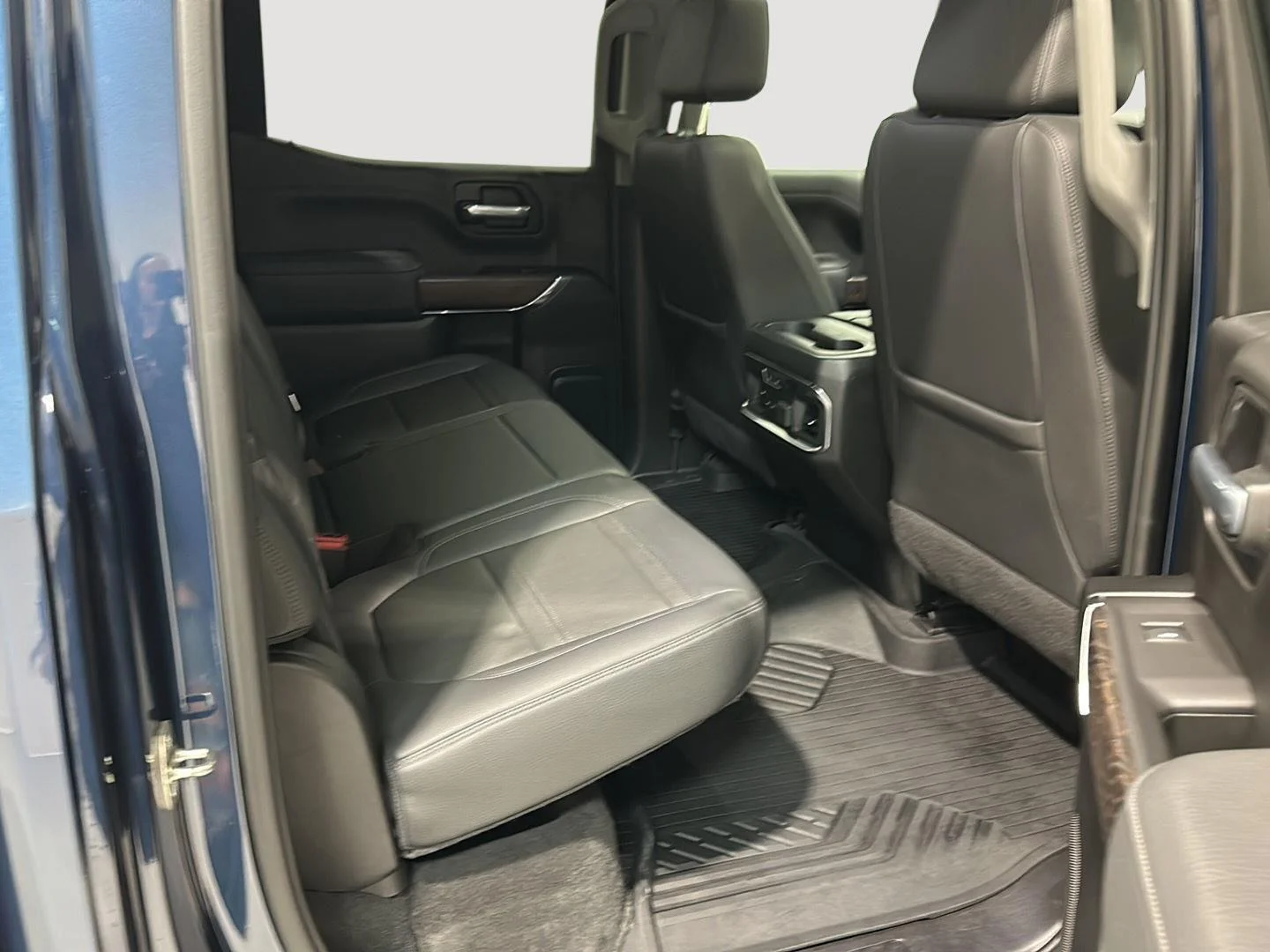 Used 2021 Pacific Blue Metallic GMC Denali image 27