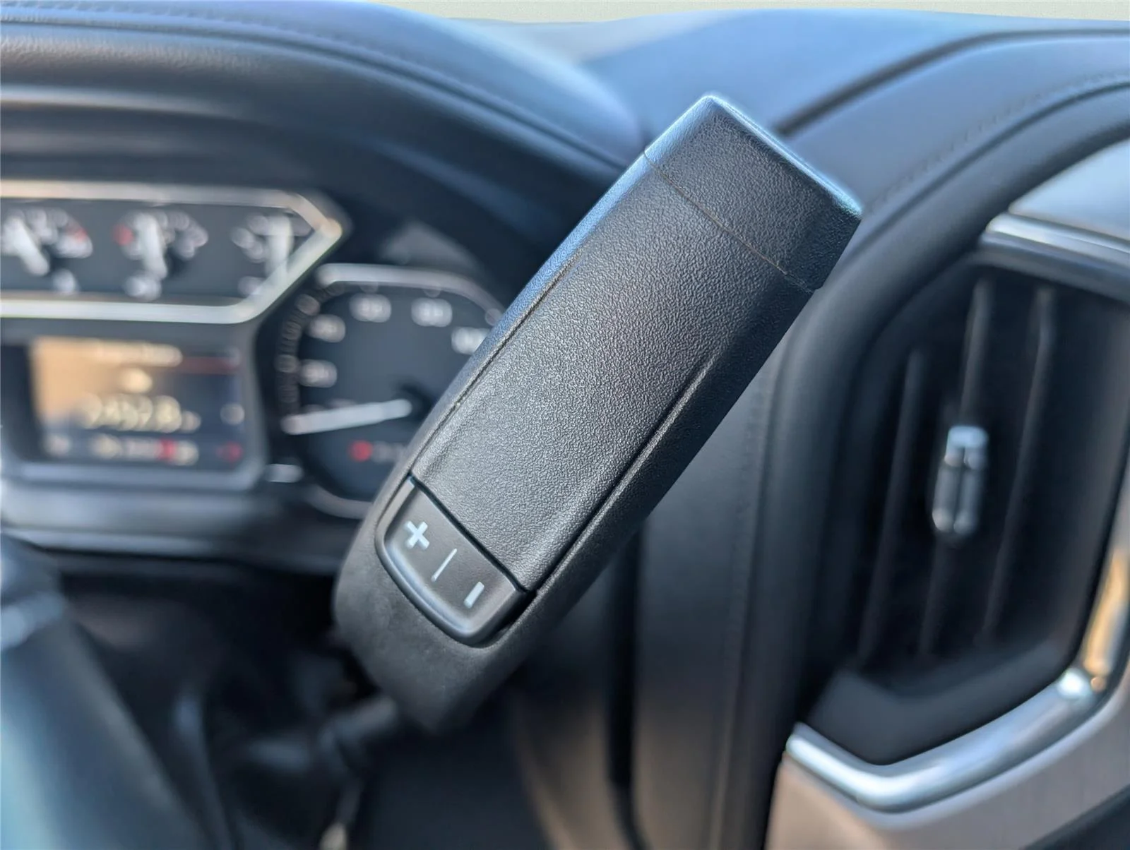 Used 2021 Cayenne Red Tintcoat GMC SLT image 23