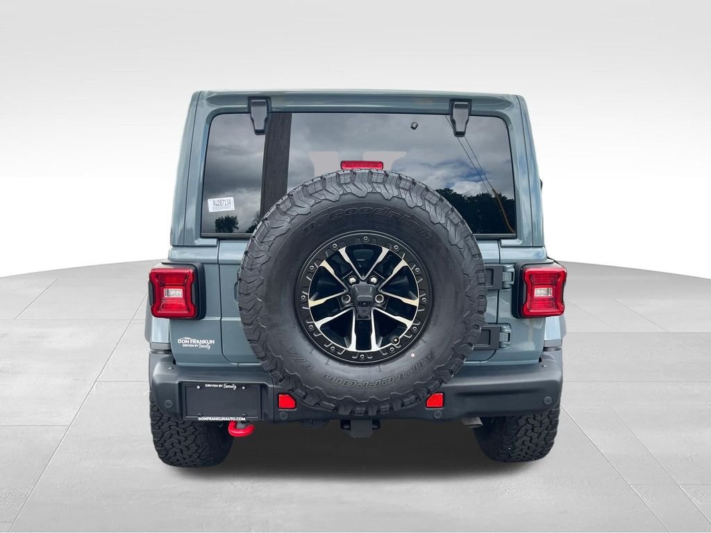 Used 2024 Gray Jeep Rubicon X image 4