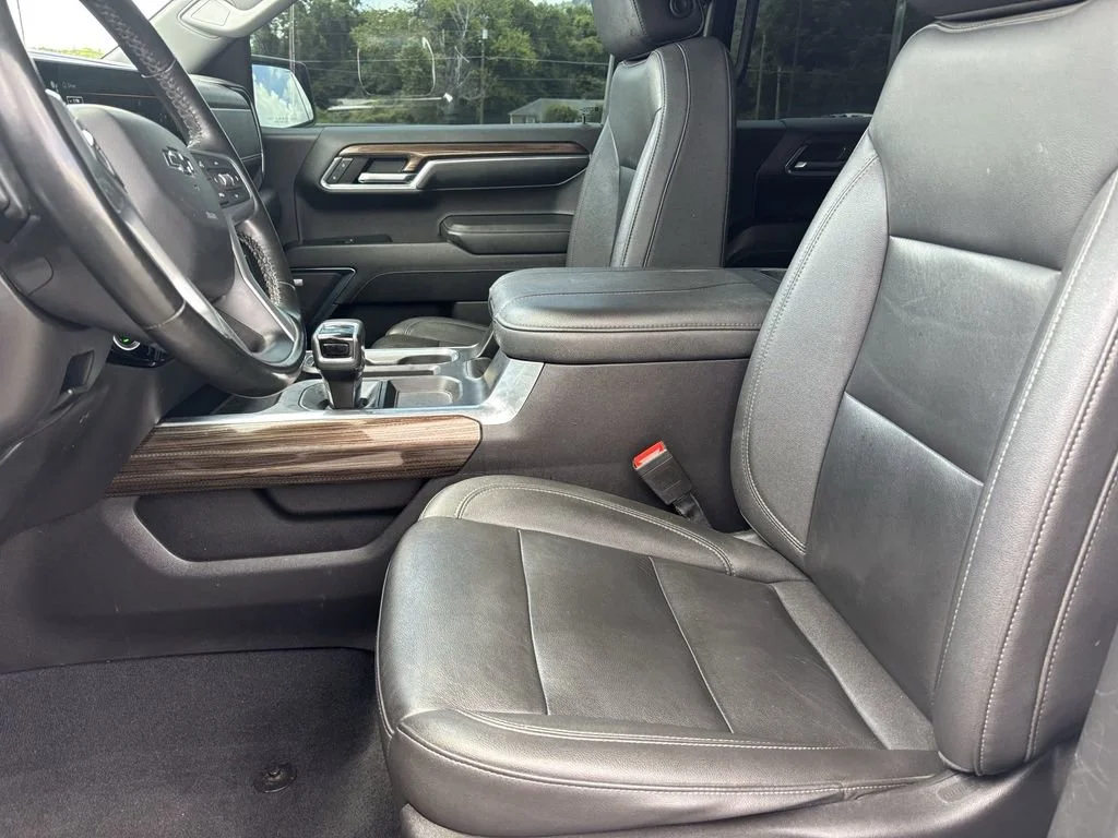 Used 2023 Summit White Chevrolet LT Trail Boss image 17