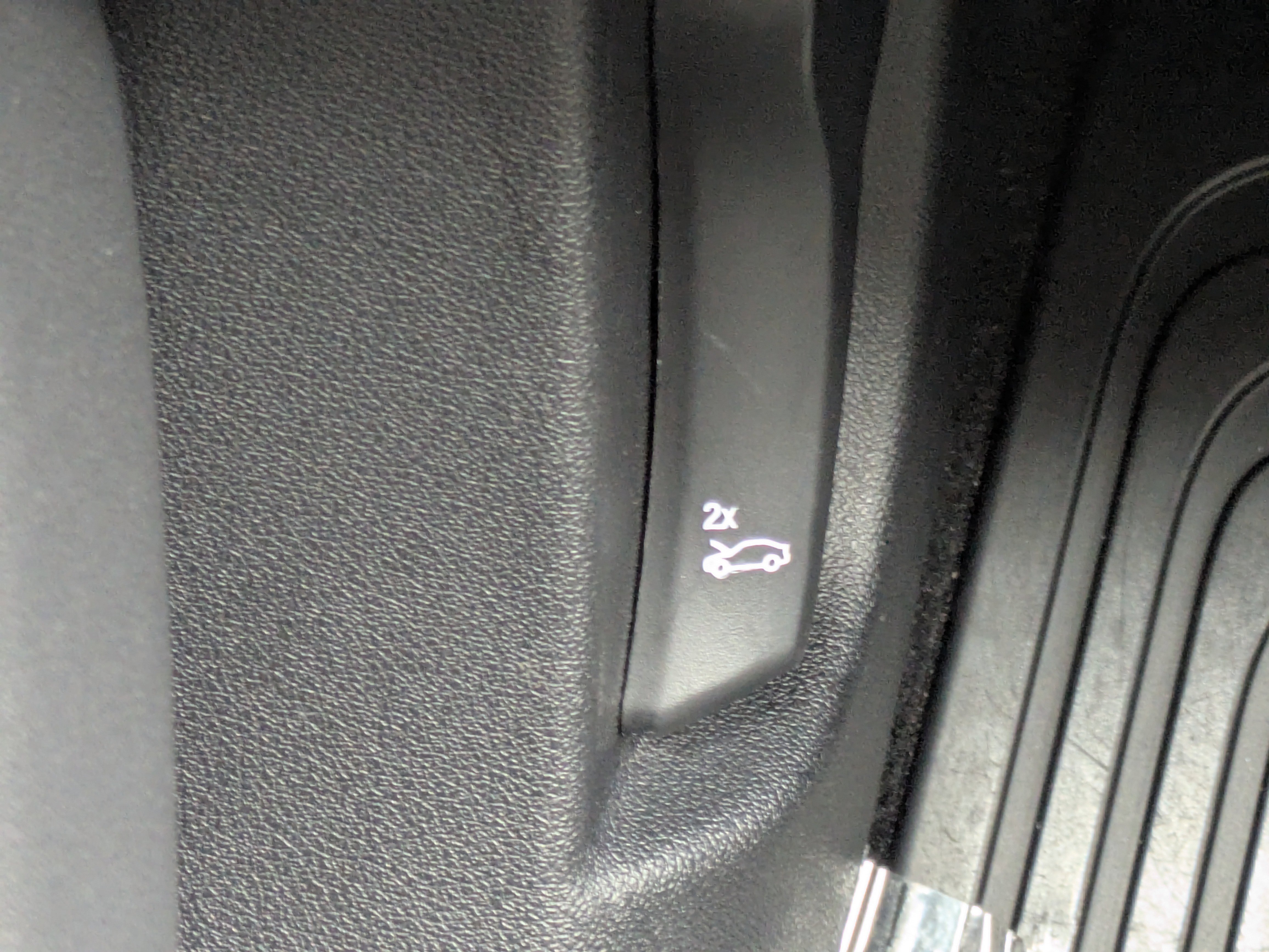 Used 2025 Black Sapphire Metallic BMW xDrive40i image 33