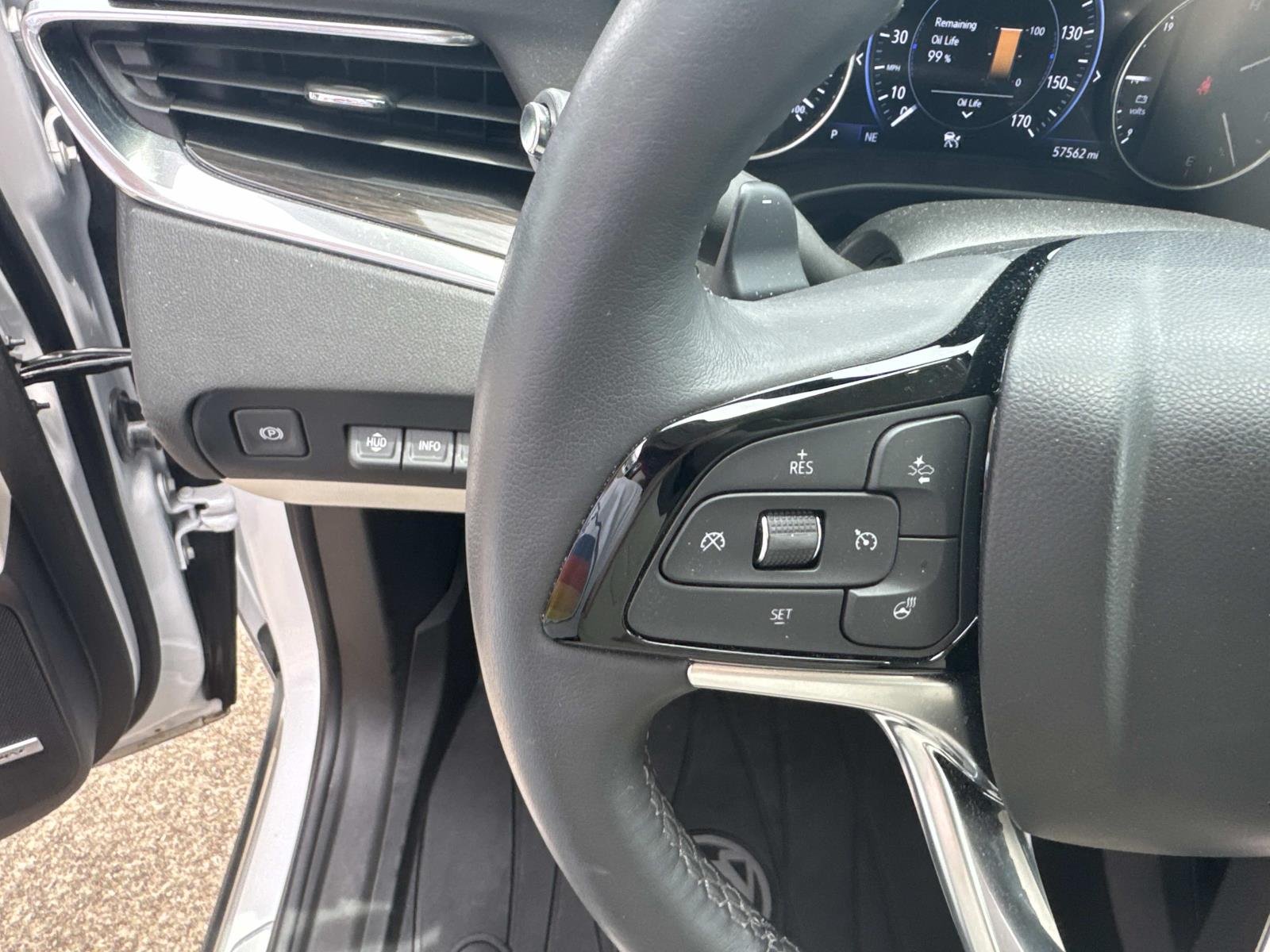 Used 2022 White Frost Tricoat Buick Premium image 22