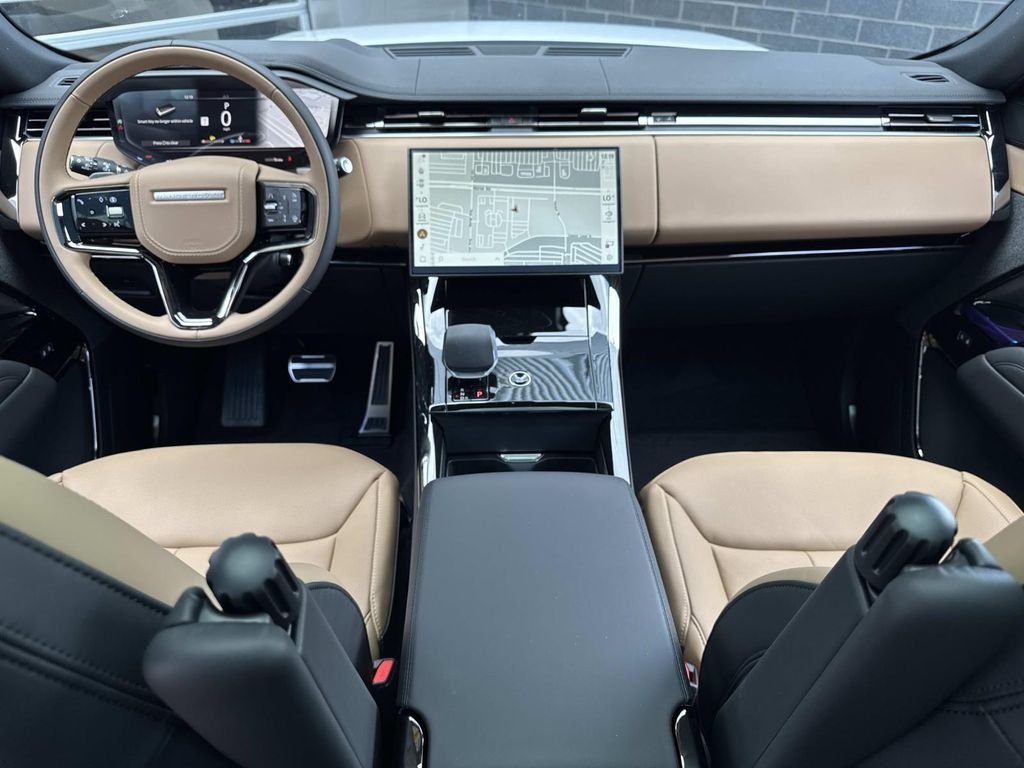 New 2026 Fuji White Land Rover Dynamic SE image 18