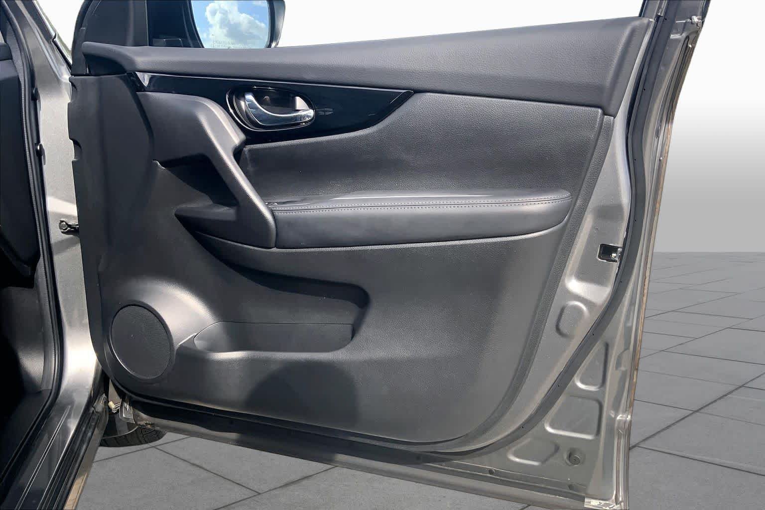 Used 2017 Gun Metallic Nissan SV image 22
