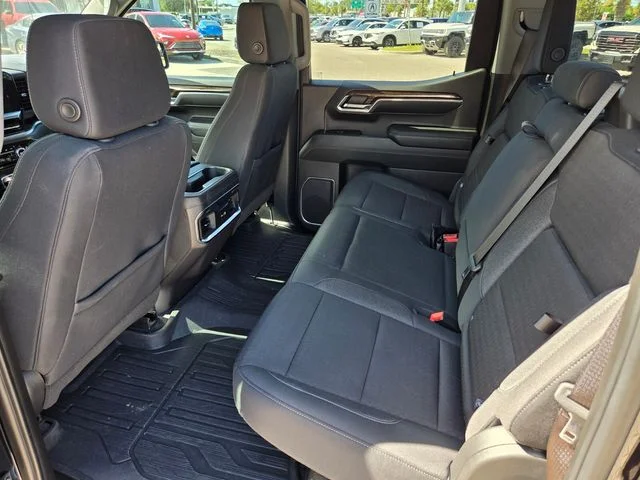 Used 2024 Black GMC Elevation image 9
