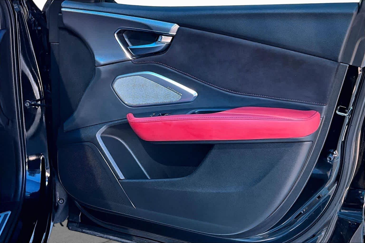 Used 2022 Majestic Black Pearl Acura w/A-Spec Package image 23