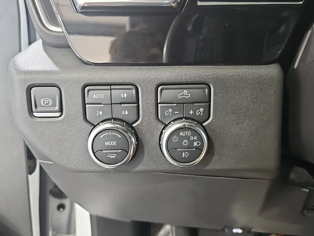 Certified Used 2023 Summit White GMC Elevation image 31