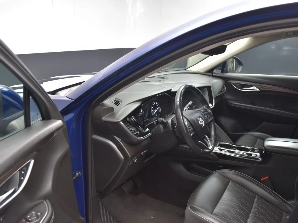 Used 2022 Blue Buick Avenir image 18