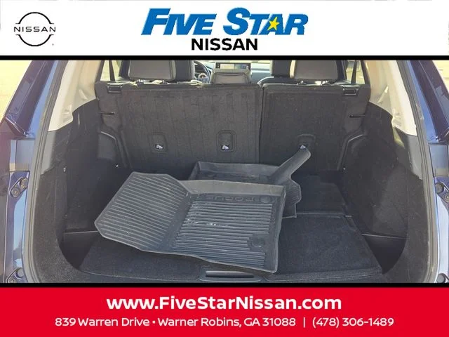 Used 2024 Blue Nissan SL image 12