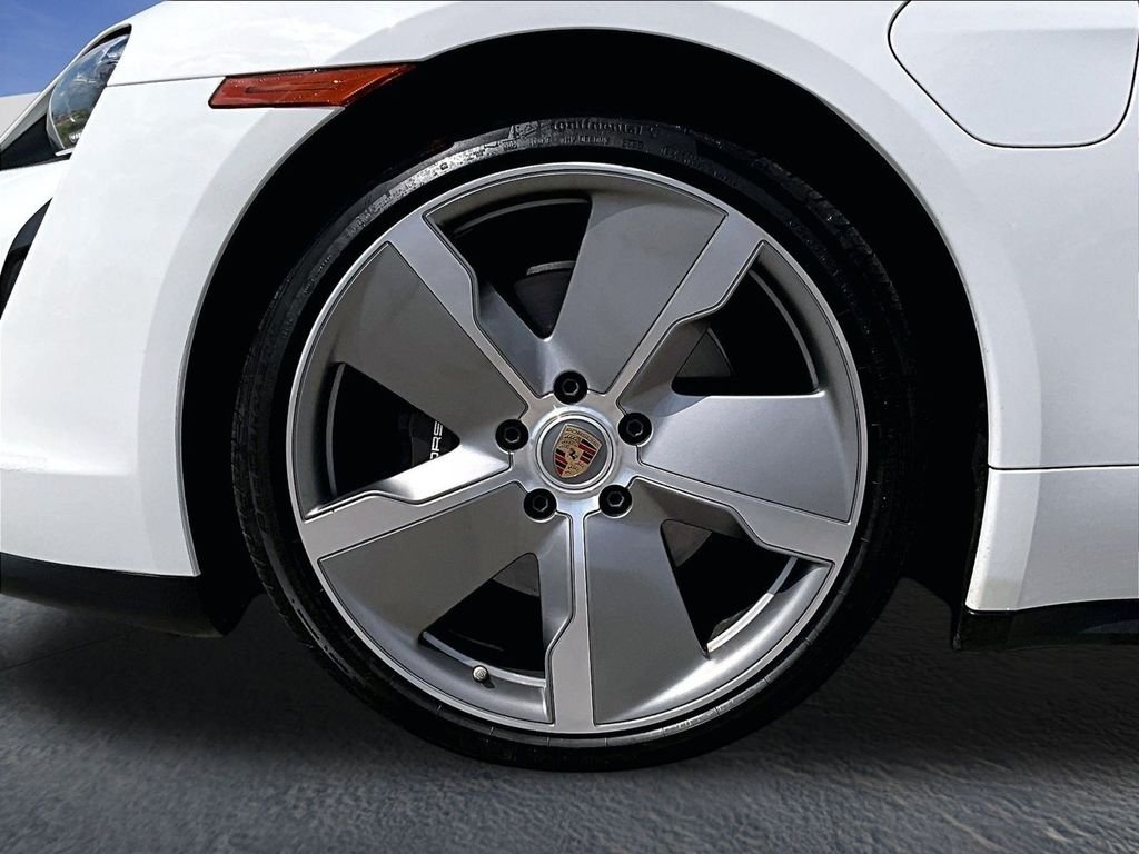 Used 2024 White Porsche  image 11