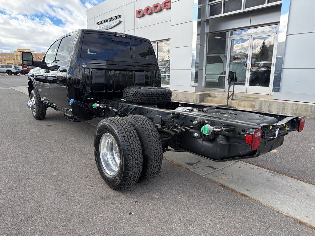 2026 RAM 3500 Chassis Big Horn - Photo 6