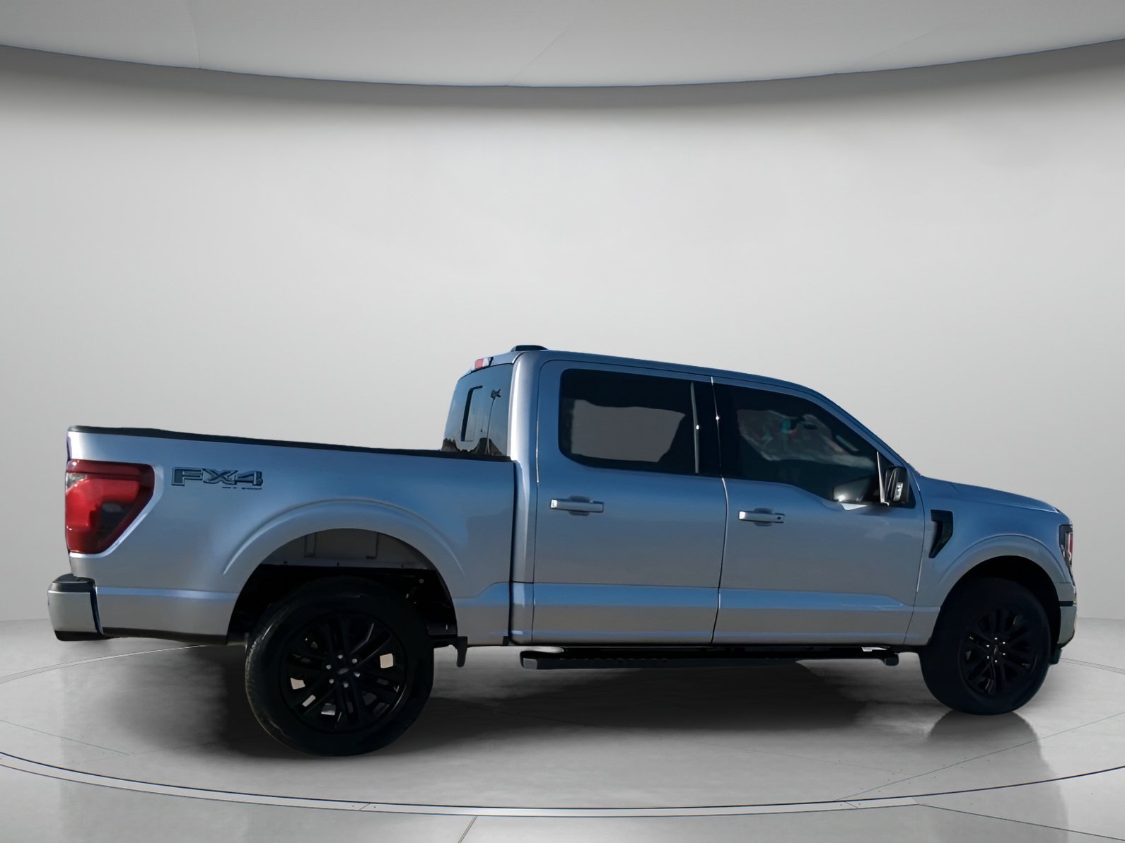 New 2026 Iconic Silver Metallic Ford XLT image 27