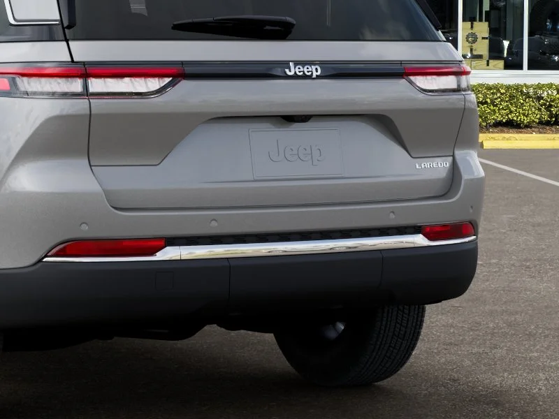 New 2026 Silver Zynith Jeep Laredo X image 47