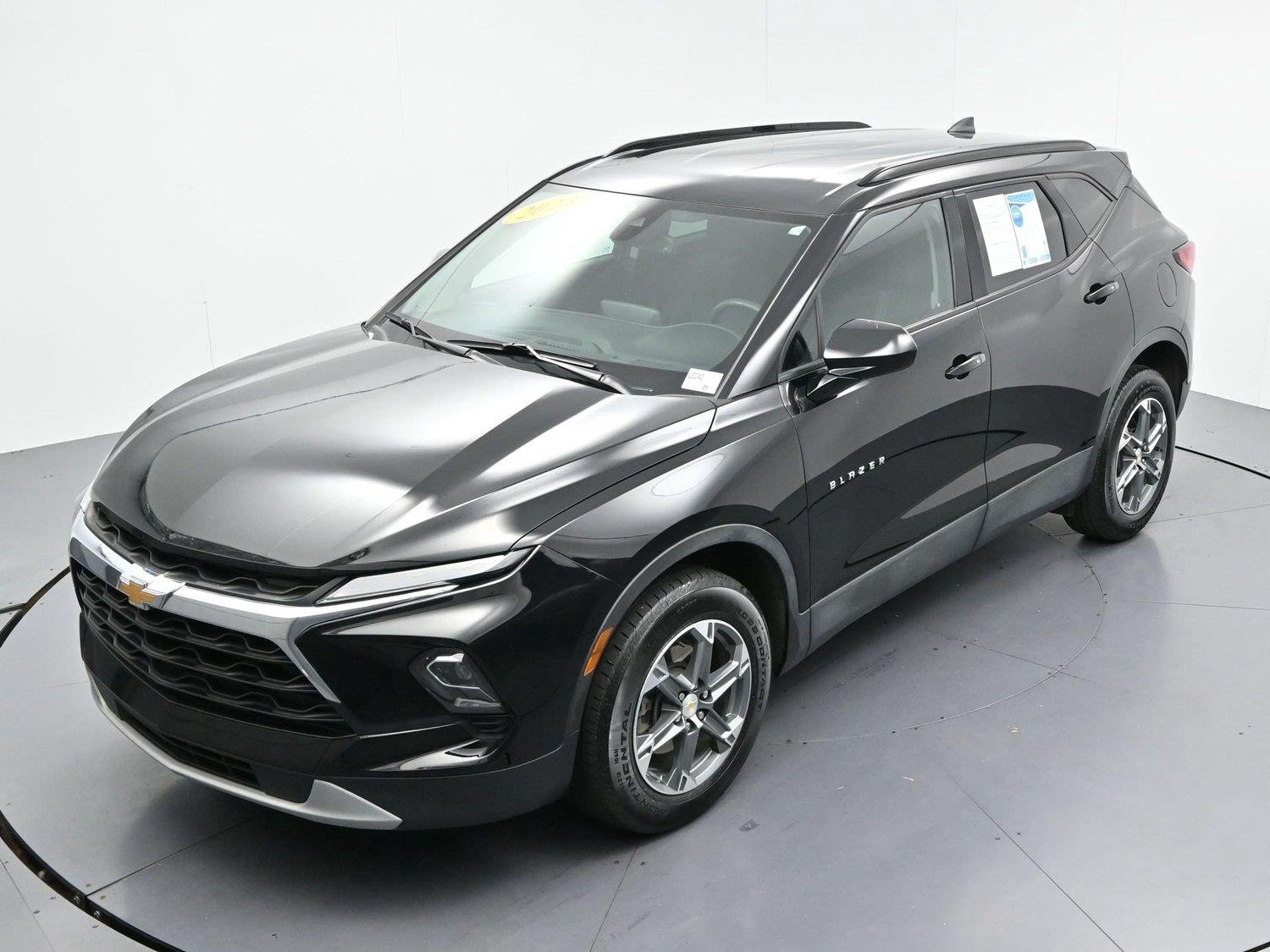 Used 2023 BLACK Chevrolet LT image 42