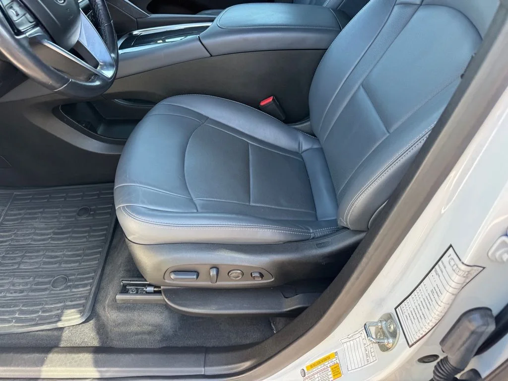 Used 2024 White Buick Premium Group image 8