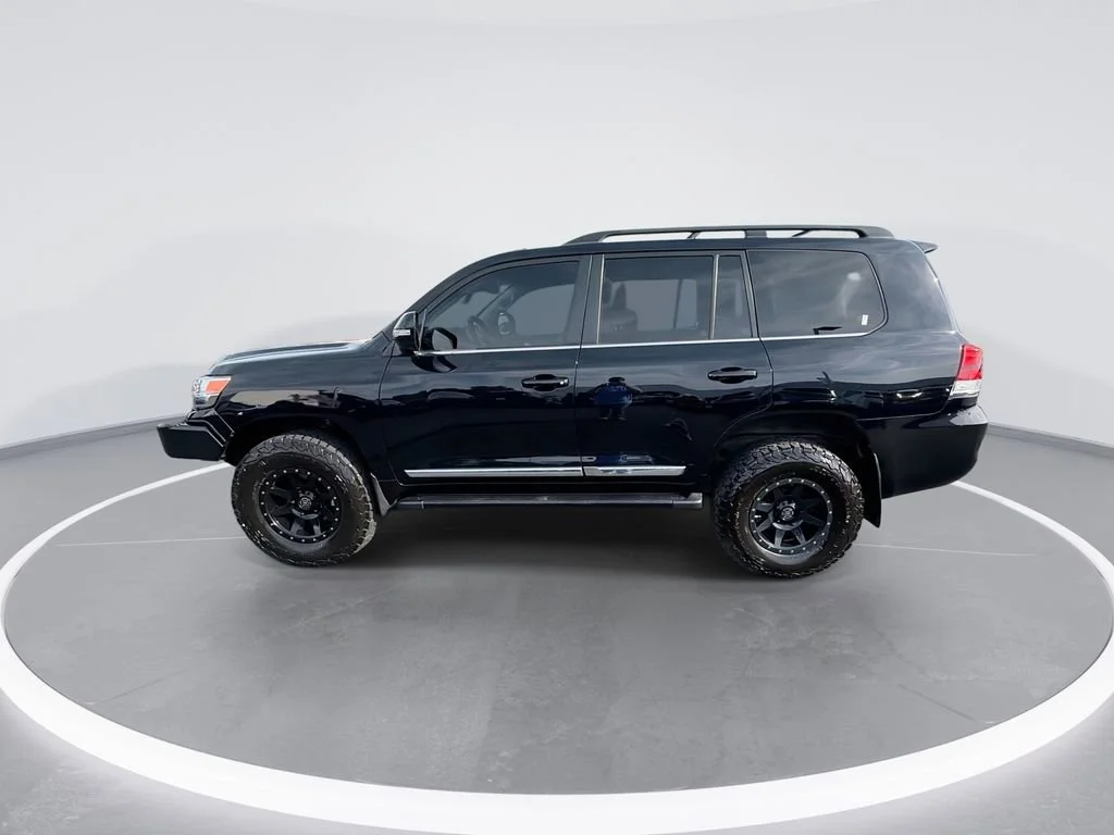 Used 2016 Black Toyota  image 5
