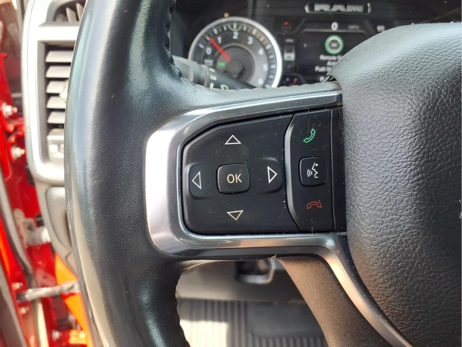 Used 2024  Ram Laramie image 20