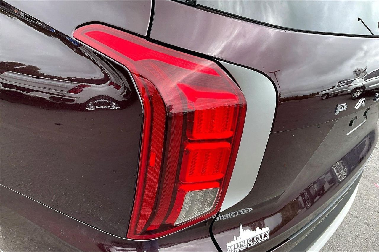 Used 2021 Sierra Burgundy Hyundai SEL image 25