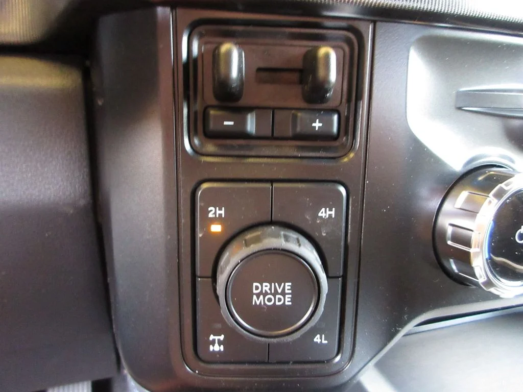 New 2026 Star White Metallic Tri-Coat Ford Platinum image 20