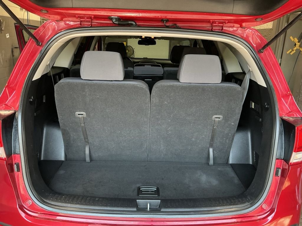 Used 2016 Red Kia LX image 22