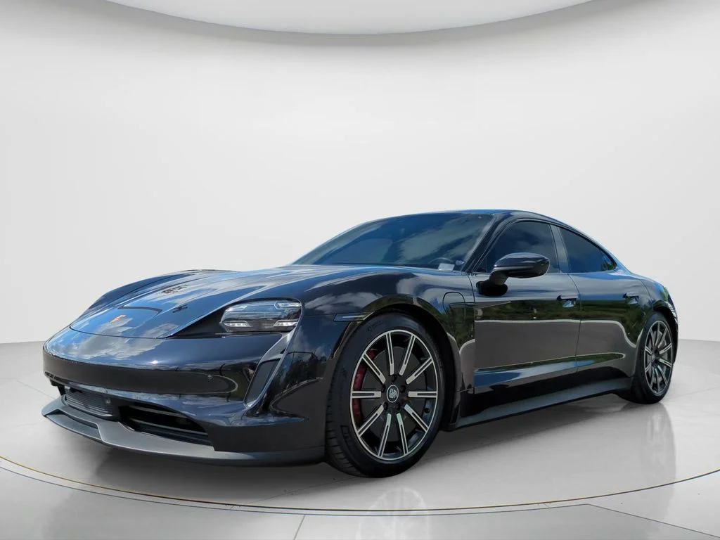 2020 Porsche Taycan 4S's photo