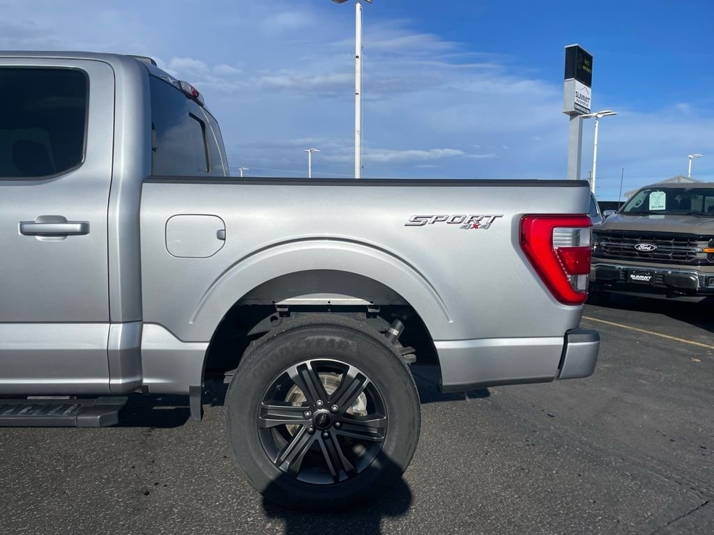 Used 2022 Silver Ford Lariat image 31