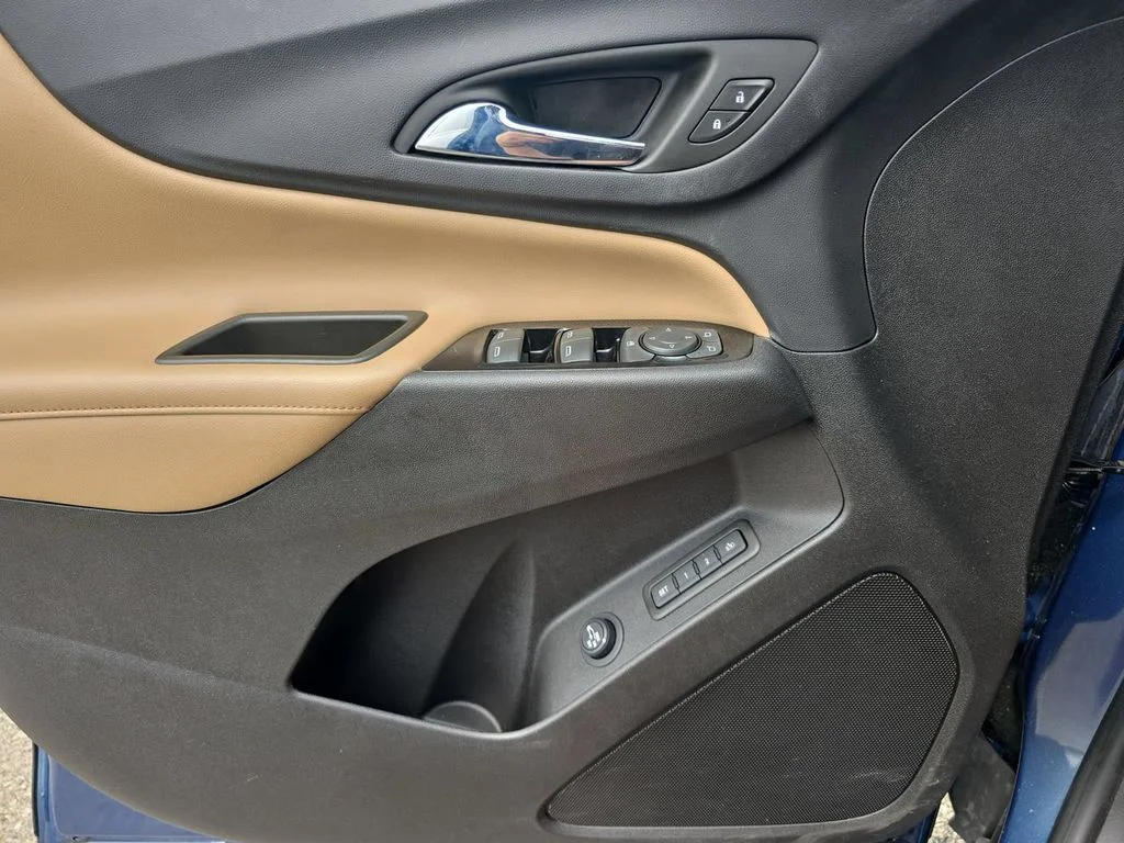 Used 2024 Blue Chevrolet Premier image 23