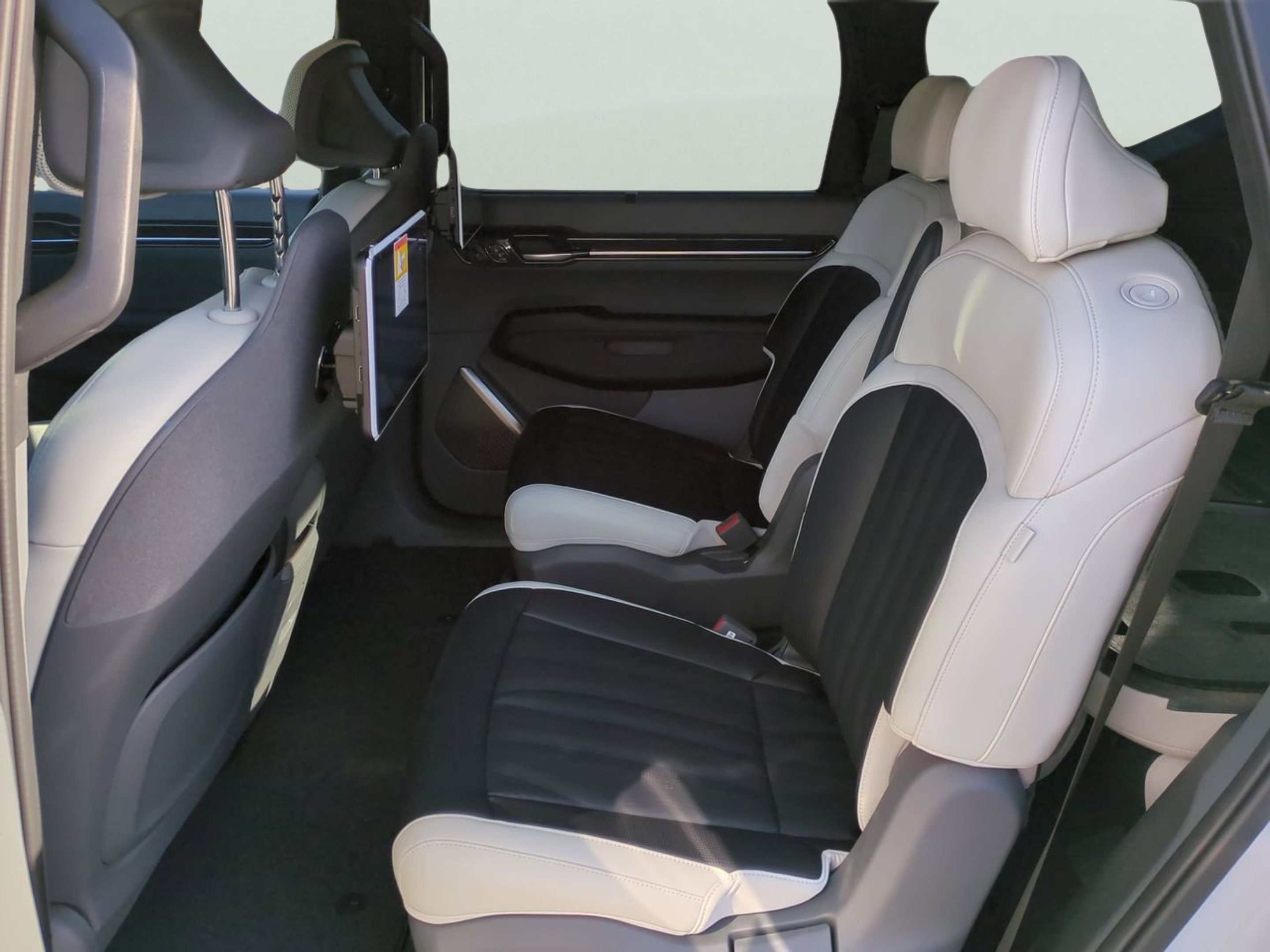 New 2026 Glacial White Pearl Kia GT-Line image 16