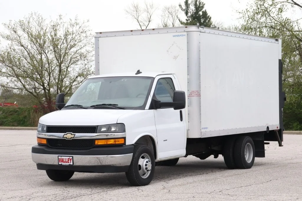 Used 2022 Summit White Chevrolet Work Van image 4