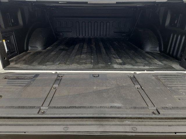Used 2021  Ford XL image 27
