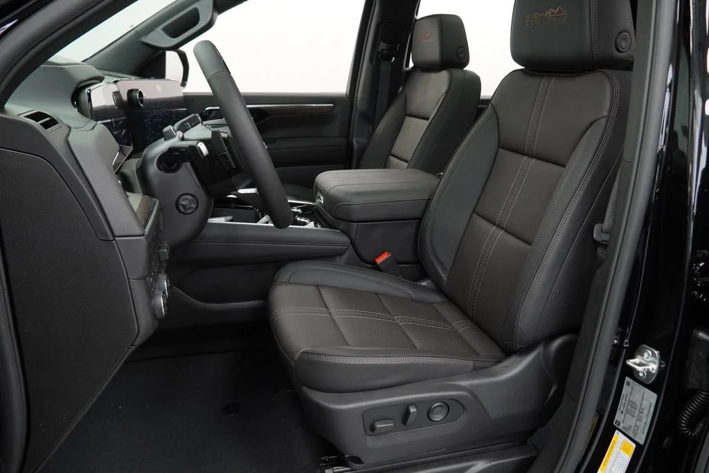 New 2026 Black Chevrolet High Country image 7