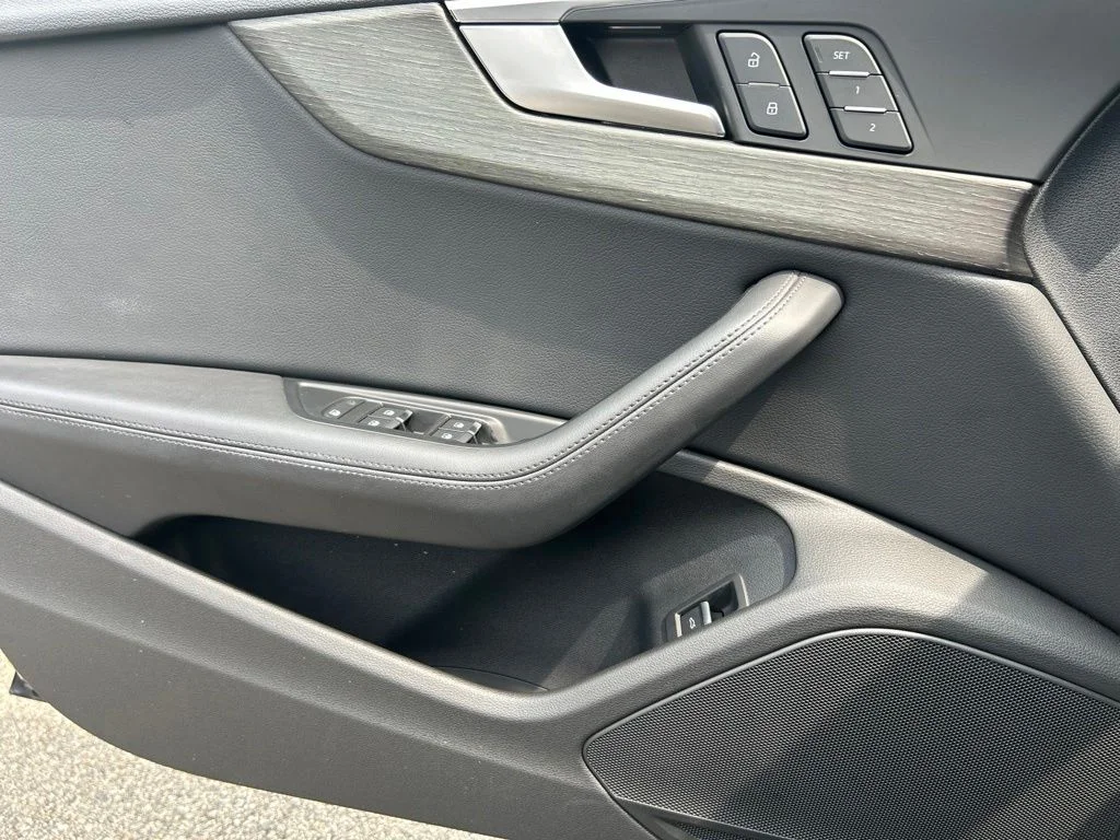 Used 2019 Black Audi Premium Plus image 18
