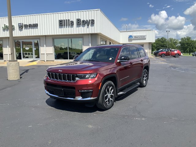 Used 2023 Velvet Red Pearlcoat Jeep Limited image 1