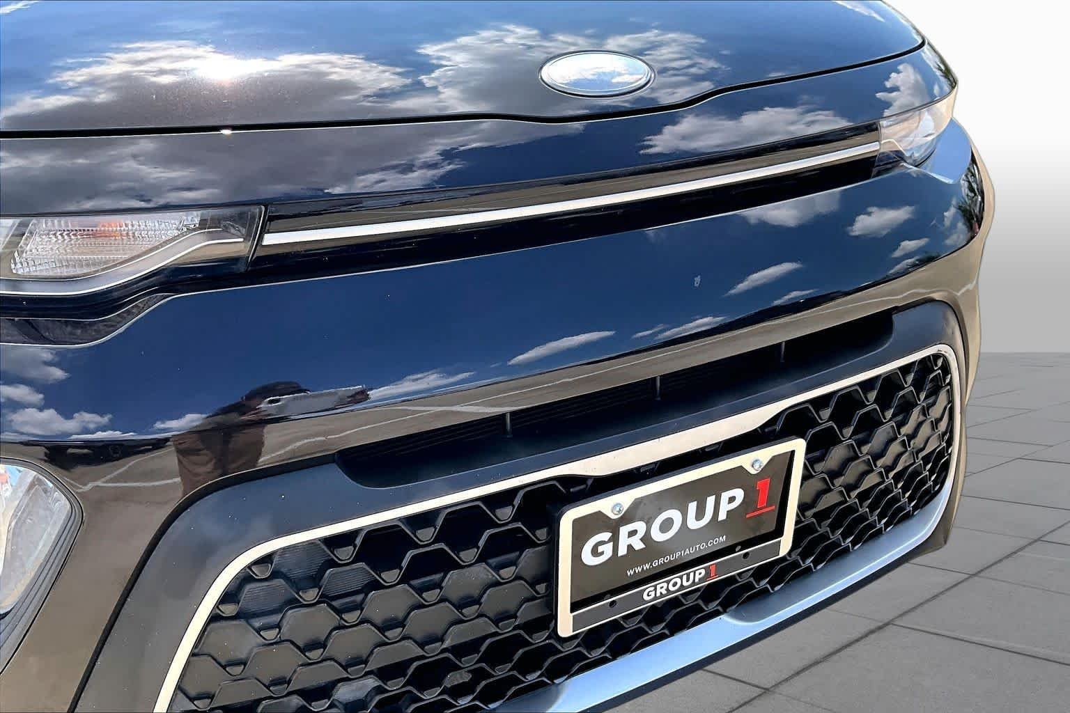 Used 2020 Cherry Black Kia LX image 30