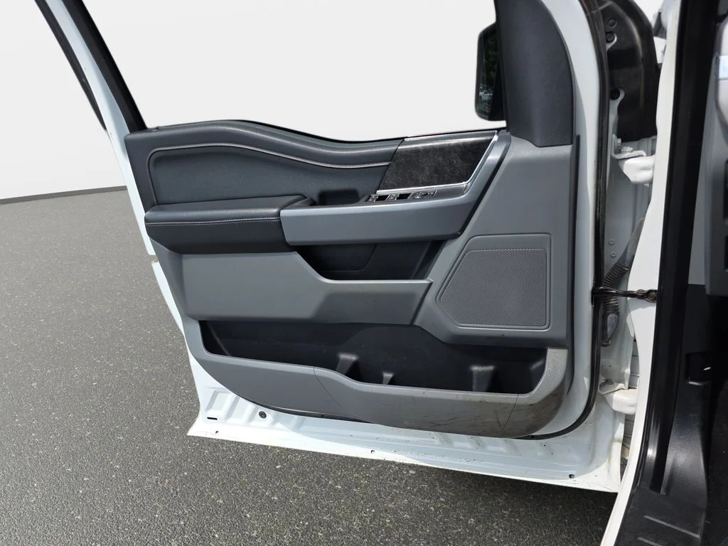 Certified Used 2023 Oxford White Ford XLT image 24