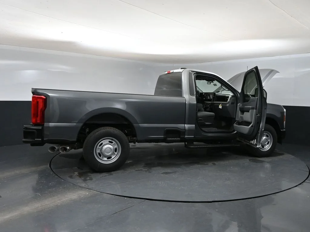 2025 Ford F-250 Super Duty XL - Photo 32