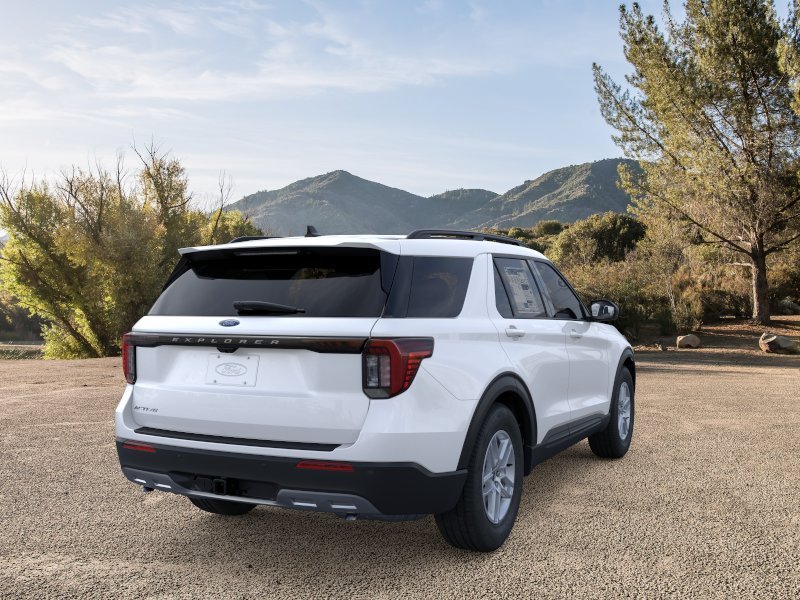 New 2026 Star White Metallic Tri-Coat Ford Active image 41