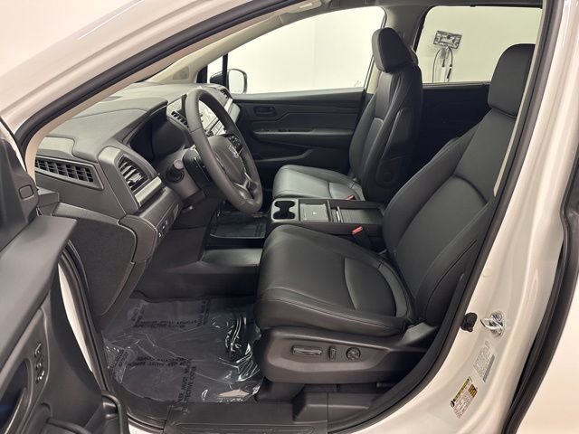 New 2026 Platinum White Pearl Honda EX-L image 13