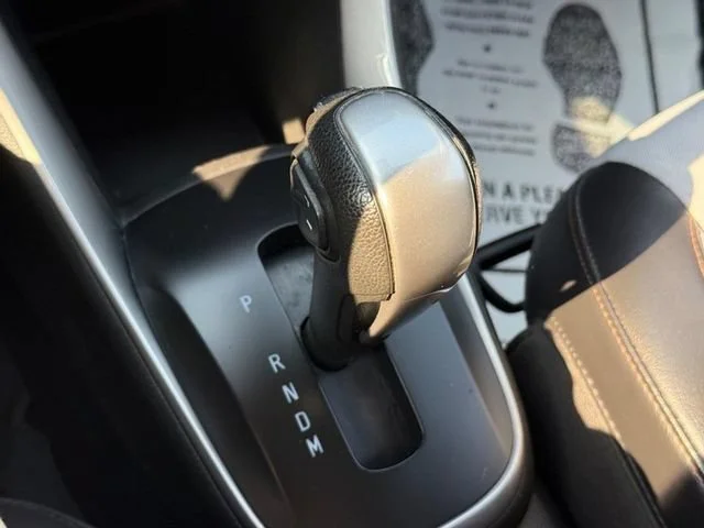 Used 2021 IRIDESCENT PEARL TRICOAT Chevrolet LT image 21
