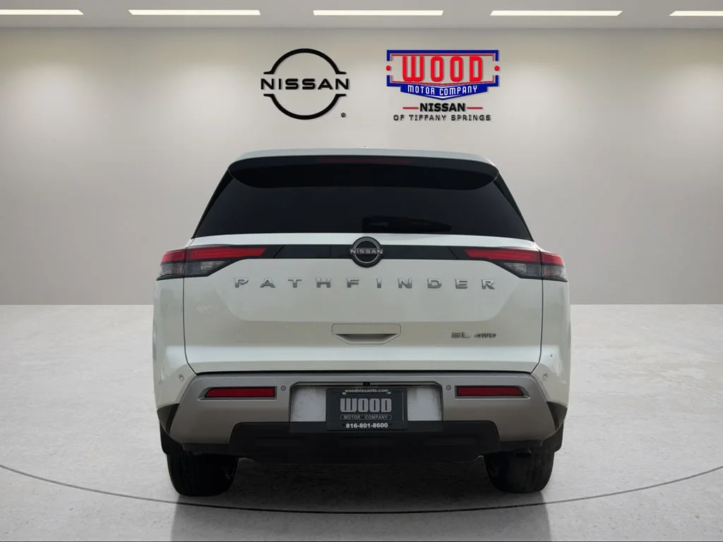 Used 2023 Pearl White Tricoat Nissan SL image 3