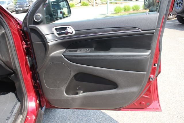Used 2021 Red Jeep Limited image 32